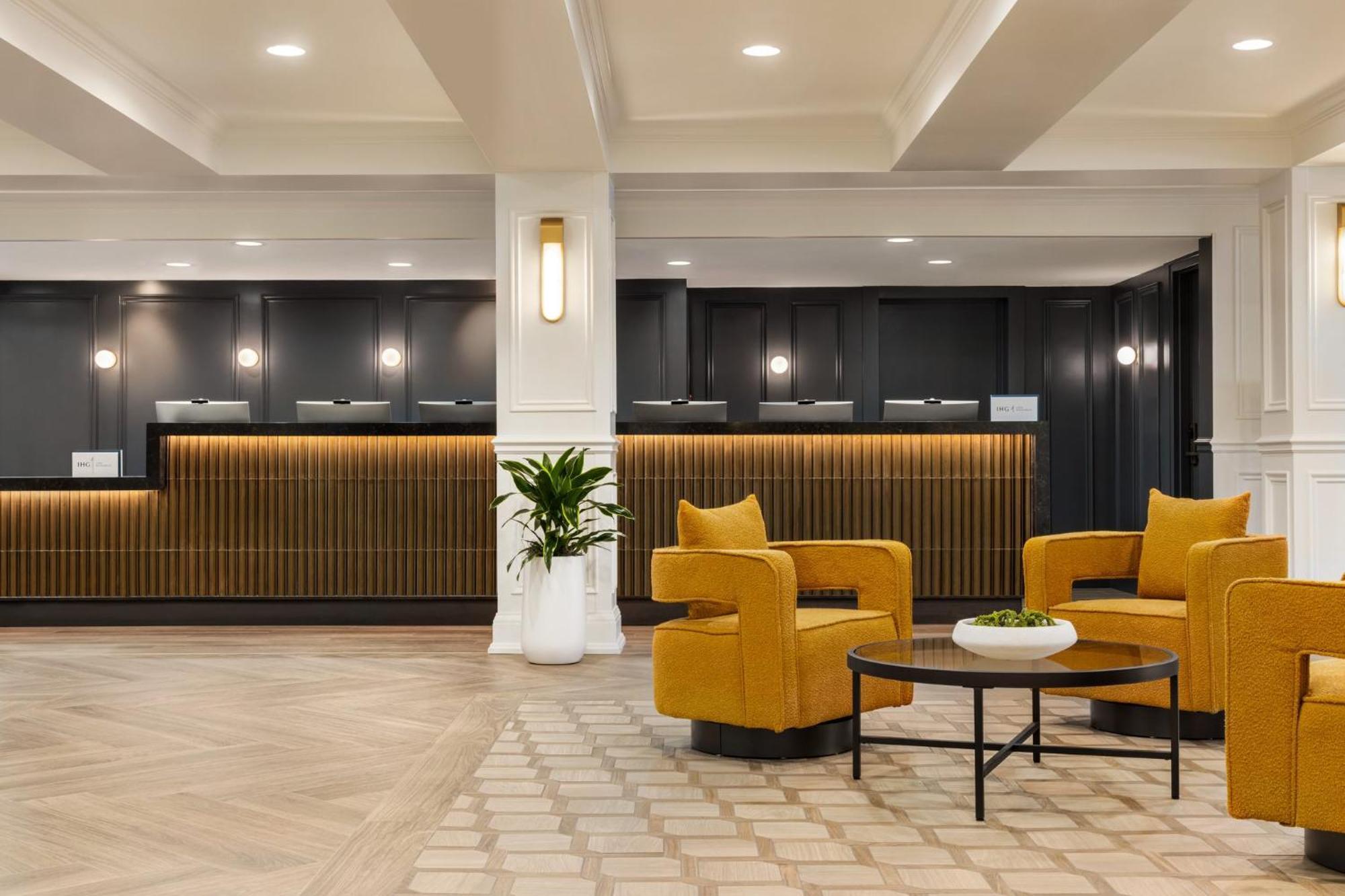 Crowne Plaza Louisville Airport Expo Ctr By Ihg Exterior foto